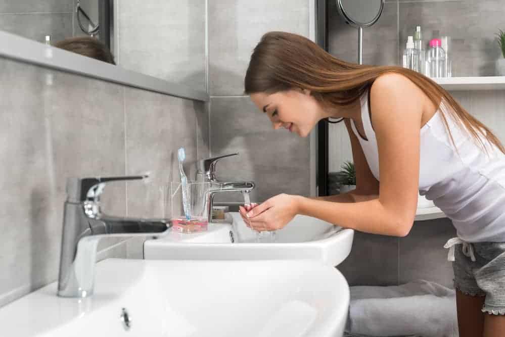 How to make bathroom shelves