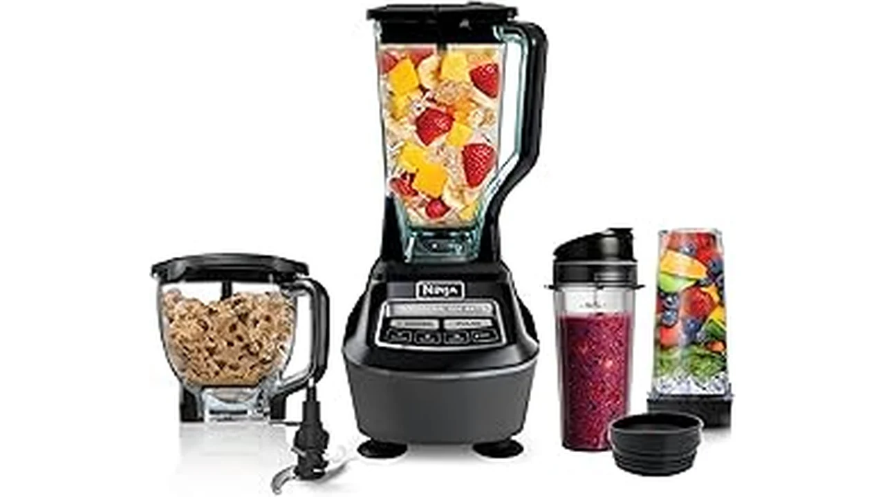 This image shows a collection of diverse kitchen blenders, highlighting the best 16 kitchen blender options.