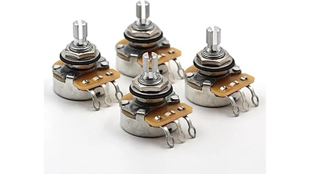 This image shows a collection of Best 31 500k Pot models displayed on a table.