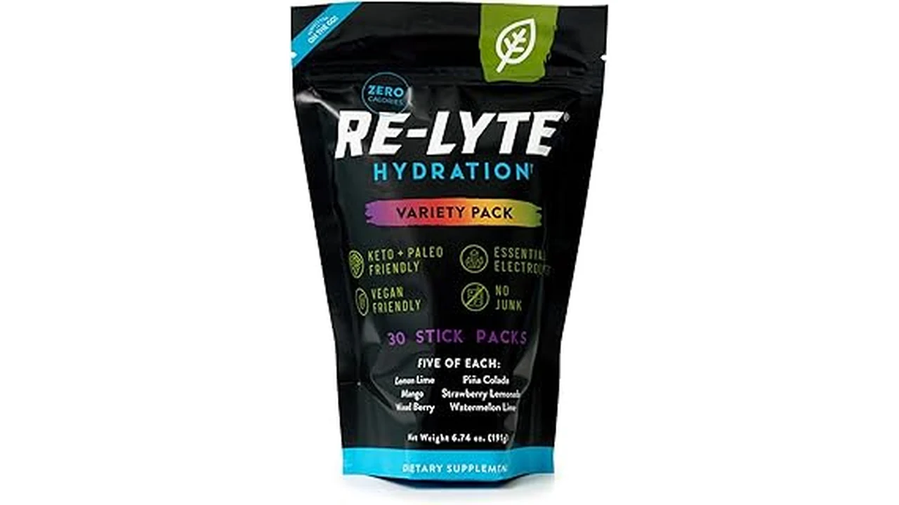 The image shows a variety of clean electrolyte powders and drinks, highlighting the best 31 options.