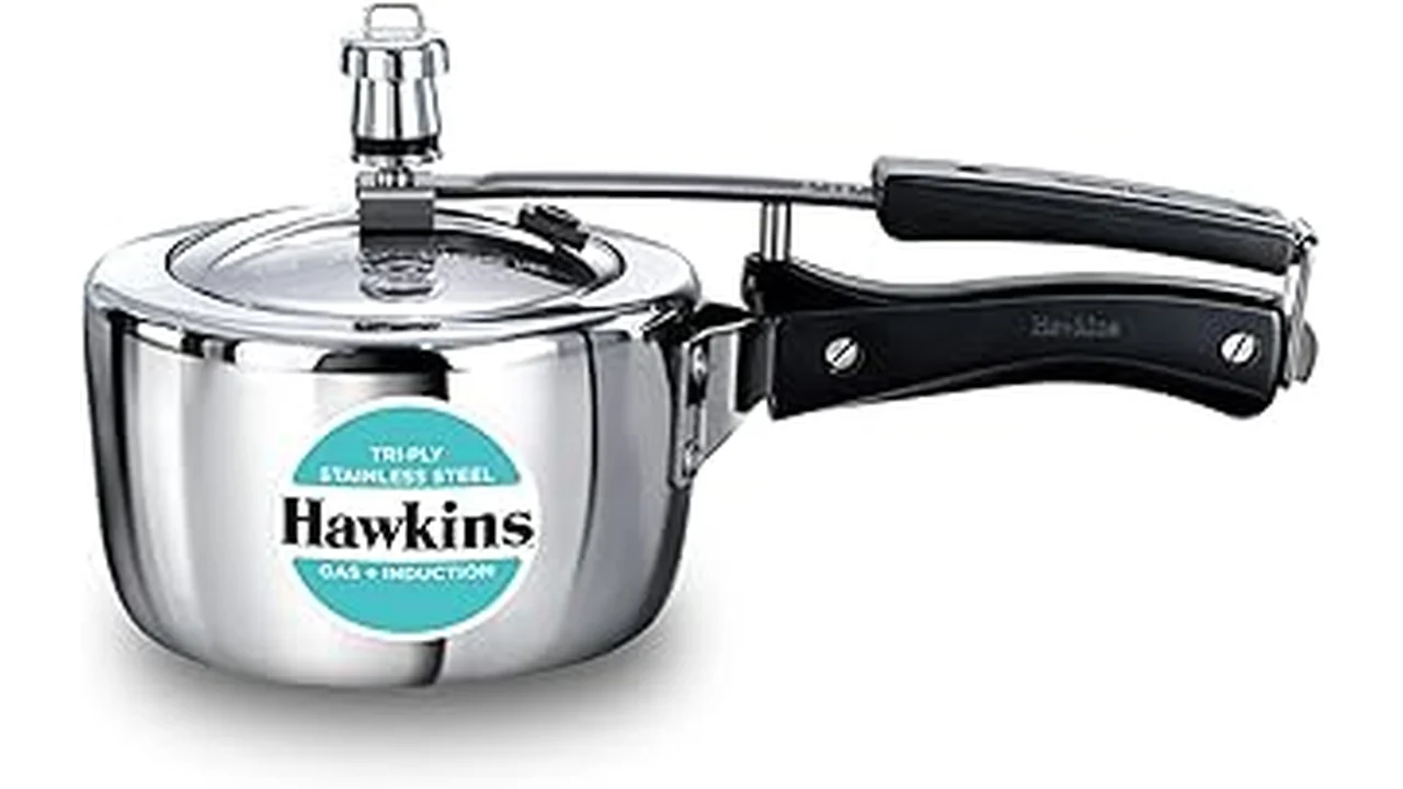 The image shows several compact 1-litre cookers, perfect for small portions or individual meals.